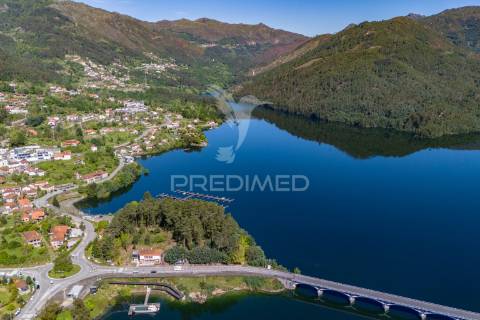 Moradia para restauro ventosa, vieira do minho, gerês braga