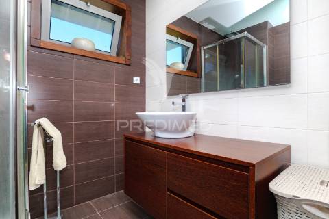 Moradia t4 em gaveto - merelim são paio