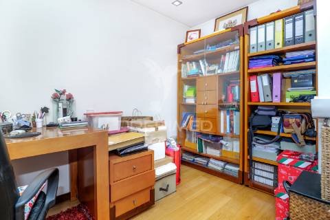 Moradia t4 em gaveto - merelim são paio