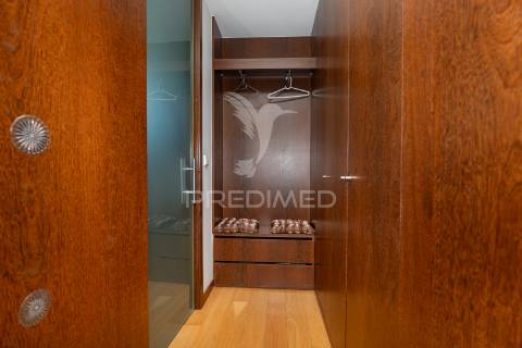 Moradia t4 em gaveto - merelim são paio