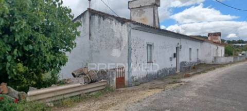 Quintinha em zona tranquila