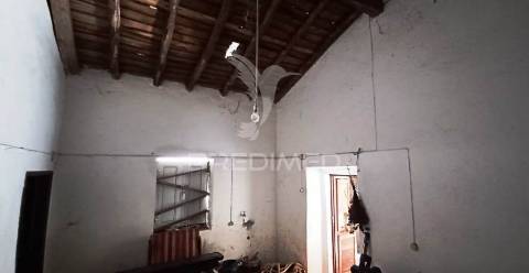 Quintinha em zona tranquila