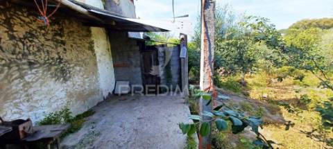 Quintinha em zona tranquila