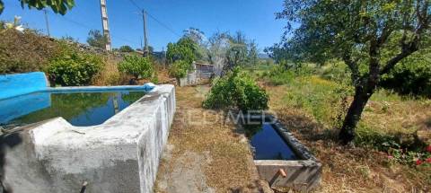 Quintinha em zona tranquila