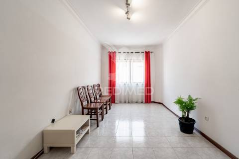 T2 duplex bem localizado, na baixa da banheira