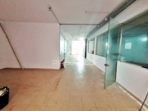 Espaço multiusos para serviços