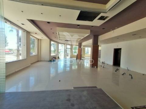 Espaço multiusos para serviços