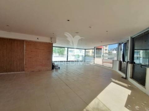 Espaço multiusos para serviços