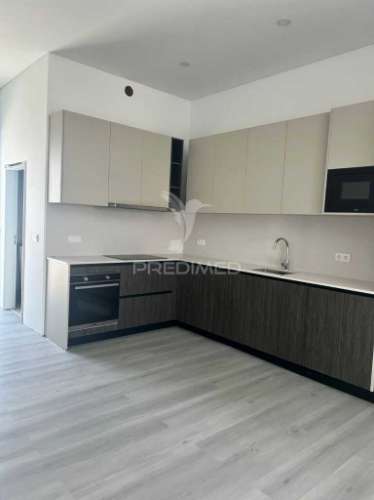 Apartamento t0+1 c/ localização privilegiada