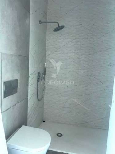 Apartamento t0+1 c/ localização privilegiada