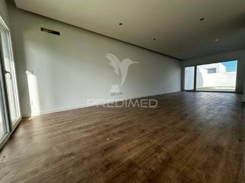 Moradia de luxo t4 com piscina elvas