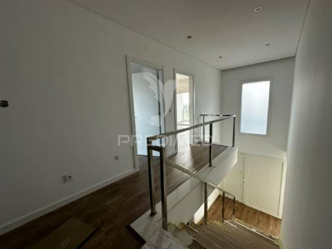 Moradia de luxo t4 com piscina elvas