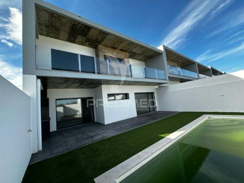 Moradia de luxo t4 com piscina elvas