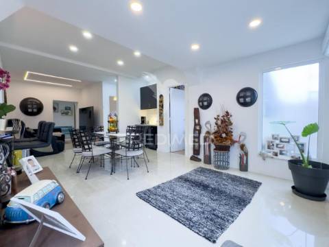 Moradia térrea t4 perto escolas e transportes públicos