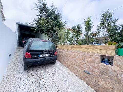 Moradia térrea t4 perto escolas e transportes públicos