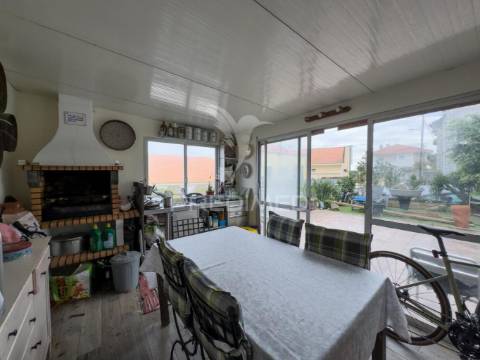 Moradia térrea t4 perto escolas e transportes públicos