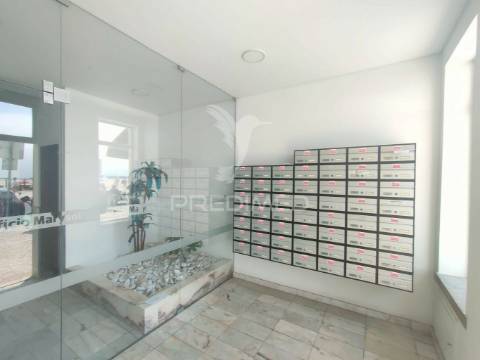 Apartamento t2 + 1 - nazaré (1ª linha de praia)