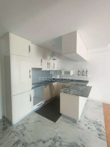 Apartamento t2 + 1 - nazaré (1ª linha de praia)