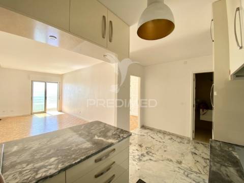 Apartamento t2 + 1 - nazaré (1ª linha de praia)