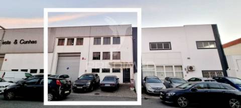 Armazem industrial na urb. industrial da passagem