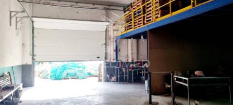 Armazem industrial na urb. industrial da passagem