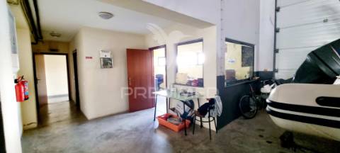 Armazem industrial na urb. industrial da passagem