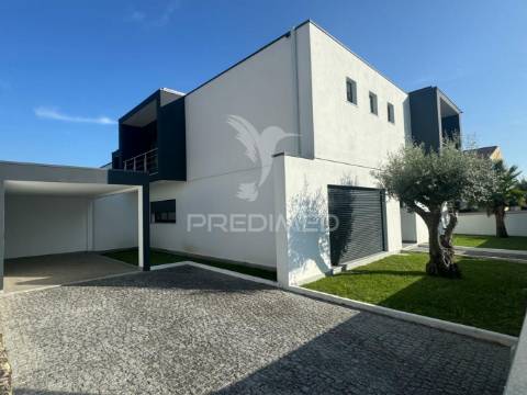 Moradia nova t3  em barco - guimarães