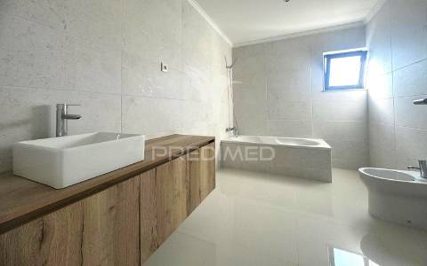 Moradia nova t3  em barco - guimarães