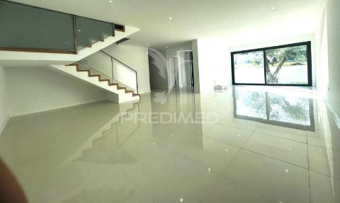 Moradia nova t3  em barco - guimarães