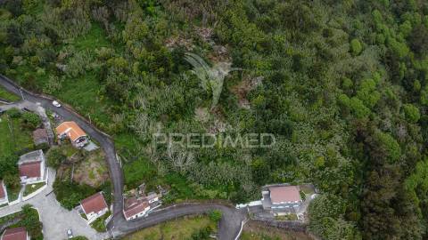 Terreno exclusivo com vista panorâmica – vila das velas, ilha de são jorge
