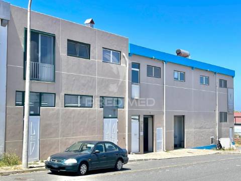 Armazém e loja comercial (comércio de marisco)