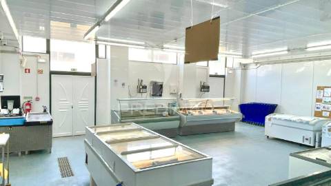 Armazém e loja comercial (comércio de marisco)