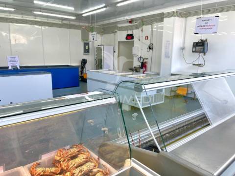 Armazém e loja comercial (comércio de marisco)