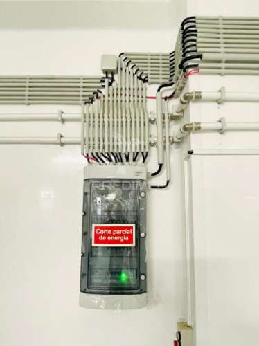 Armazém e loja comercial (comércio de marisco)