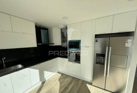 Moradia t4 com piscina - alcochete