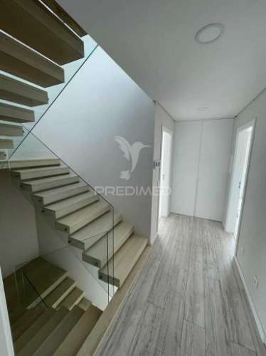 Moradia t4 com piscina - alcochete