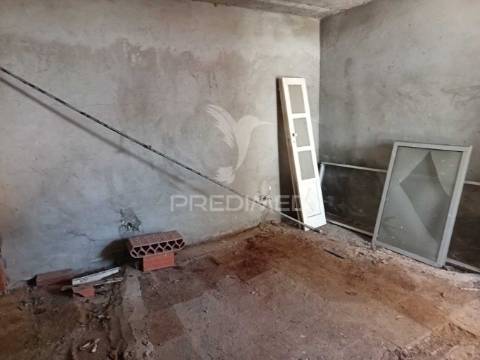 Oportunidade única no centro de campo maior – moradia para recuperação com grande potencial de negócio