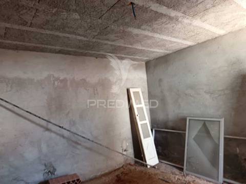 Oportunidade única no centro de campo maior – moradia para recuperação com grande potencial de negócio