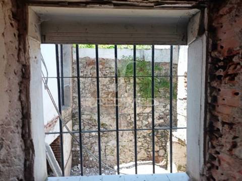 Oportunidade única no centro de campo maior – moradia para recuperação com grande potencial de negócio