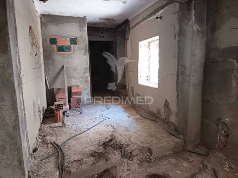 Oportunidade única no centro de campo maior – moradia para recuperação com grande potencial de negócio