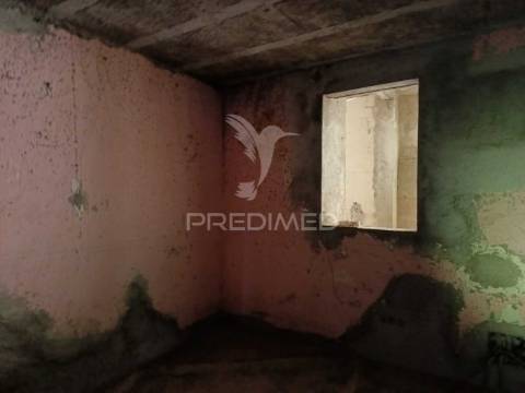 Oportunidade única no centro de campo maior – moradia para recuperação com grande potencial de negócio