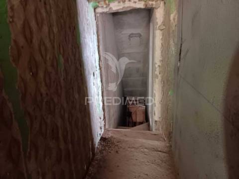 Oportunidade única no centro de campo maior – moradia para recuperação com grande potencial de negócio