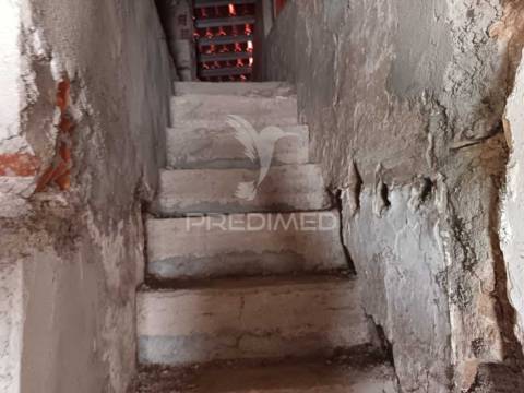 Oportunidade única no centro de campo maior – moradia para recuperação com grande potencial de negócio