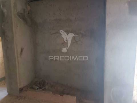 Oportunidade única no centro de campo maior – moradia para recuperação com grande potencial de negócio