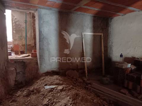 Oportunidade única no centro de campo maior – moradia para recuperação com grande potencial de negócio