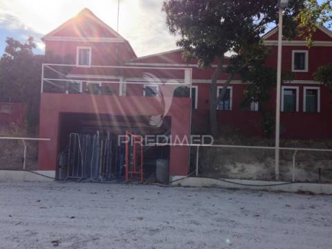 Infraestrutura equestre de excelência com potencial habitacional