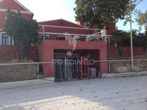 Infraestrutura equestre de excelência com potencial habitacional