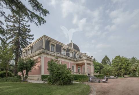 Palácio histórico com jardim botânico e instalações hípicas — elvas, portugal
