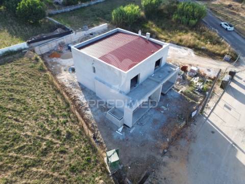 A tua nova casa está em alcanede – conforto, estilo e preço justo!