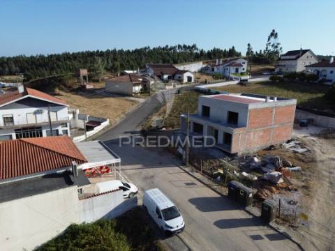 A tua nova casa está em alcanede – conforto, estilo e preço justo!
